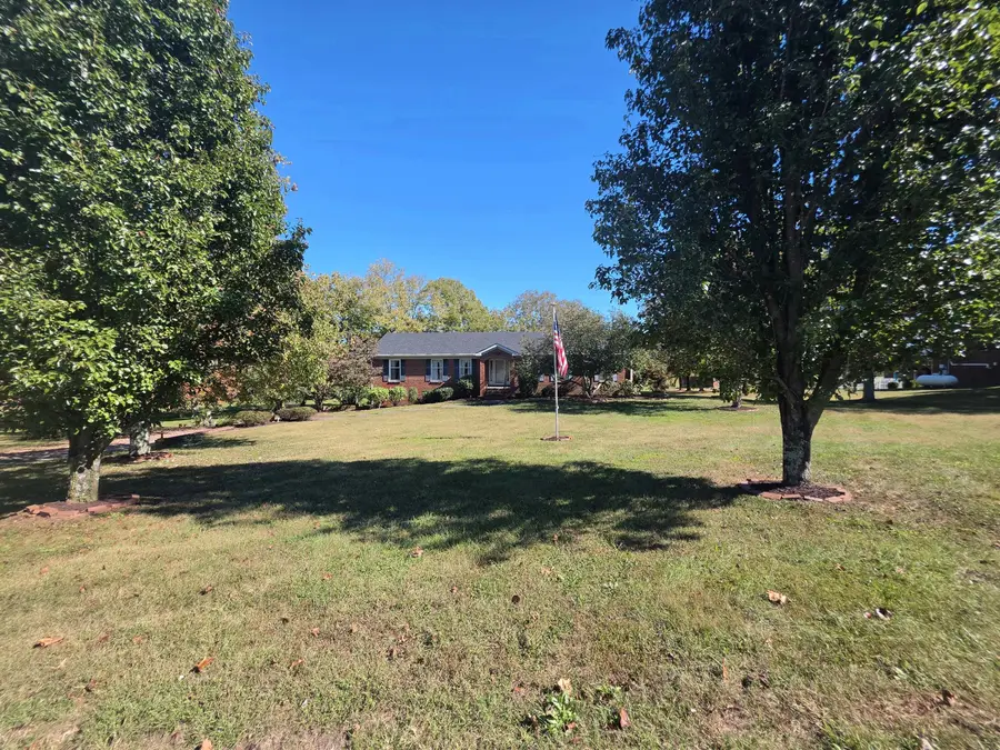 136 Lake Country Road, Nicholasville, KY 40356 - #2