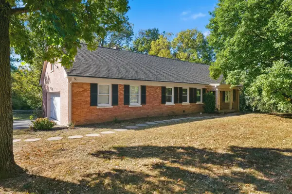 2516 Versailles Road, Lexington, KY 40504