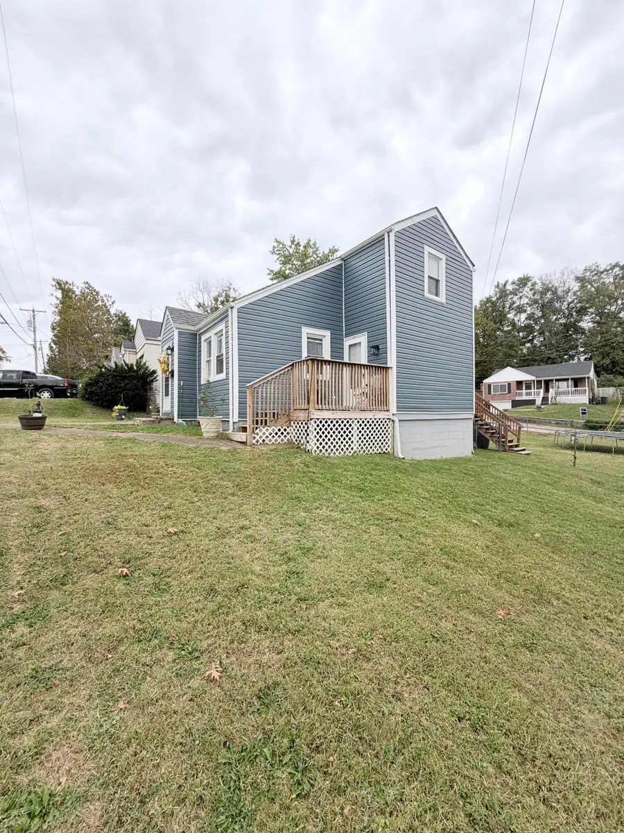 520 College Street, Winchester, KY 40391 - #3