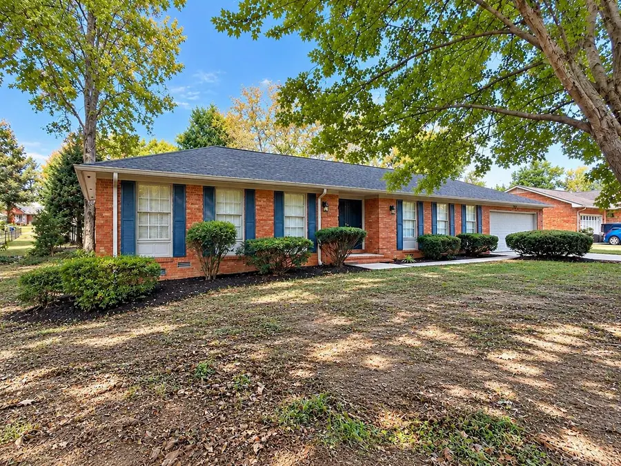 1526 Beckett Drive, Murray, KY 42071 - #2