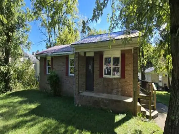 208 Victoria Lane, Grayson, KY 41143