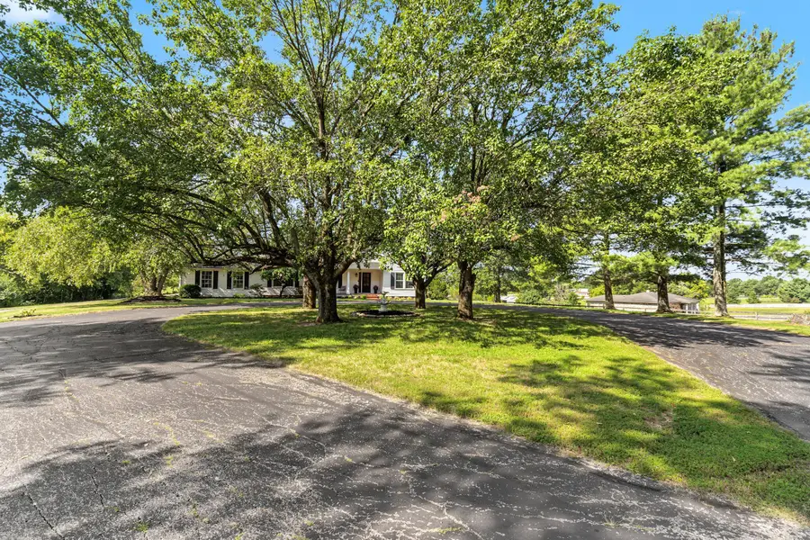 789 Dry Ridge Road, Versailles, KY 40383 - #2