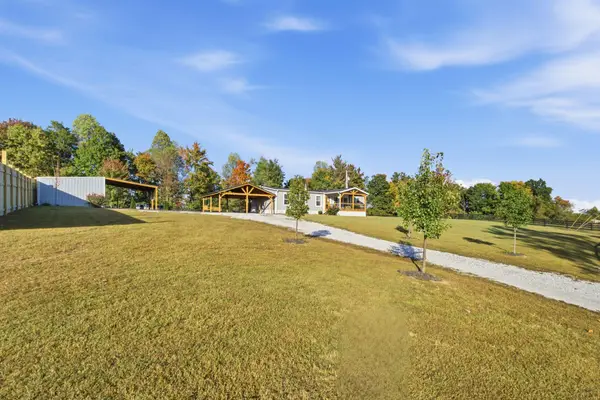 19429 Highway 2004 Highway, McKee, KY 40447