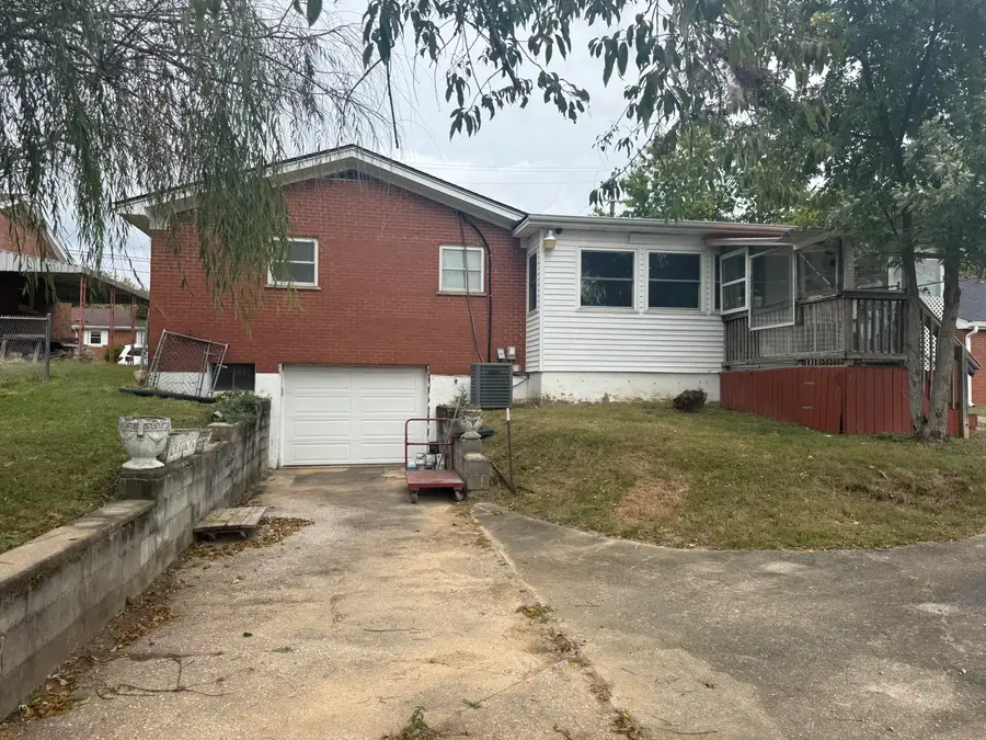 329 Bond Street, Richmond, KY 40475 - #3