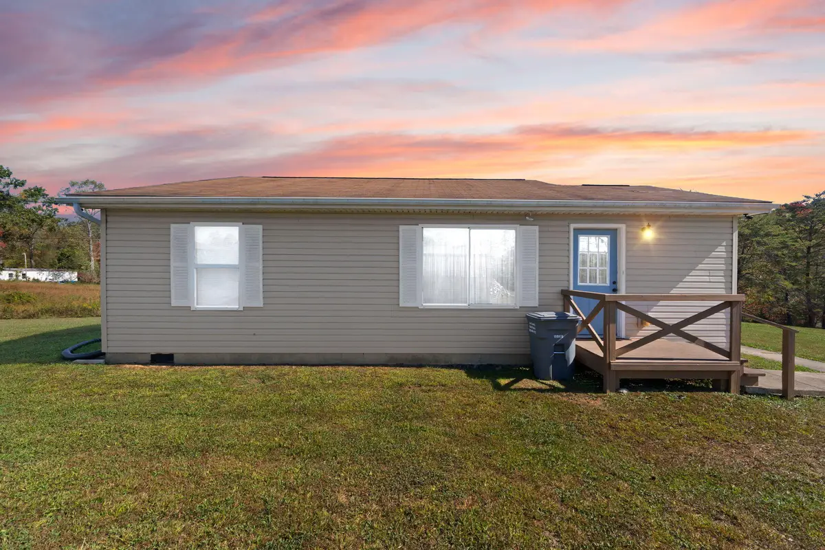 5694 Ky-52, Beattyville, KY 41311 - #1