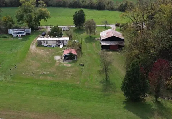 202 White Oak Road, Vanceburg, KY 41179