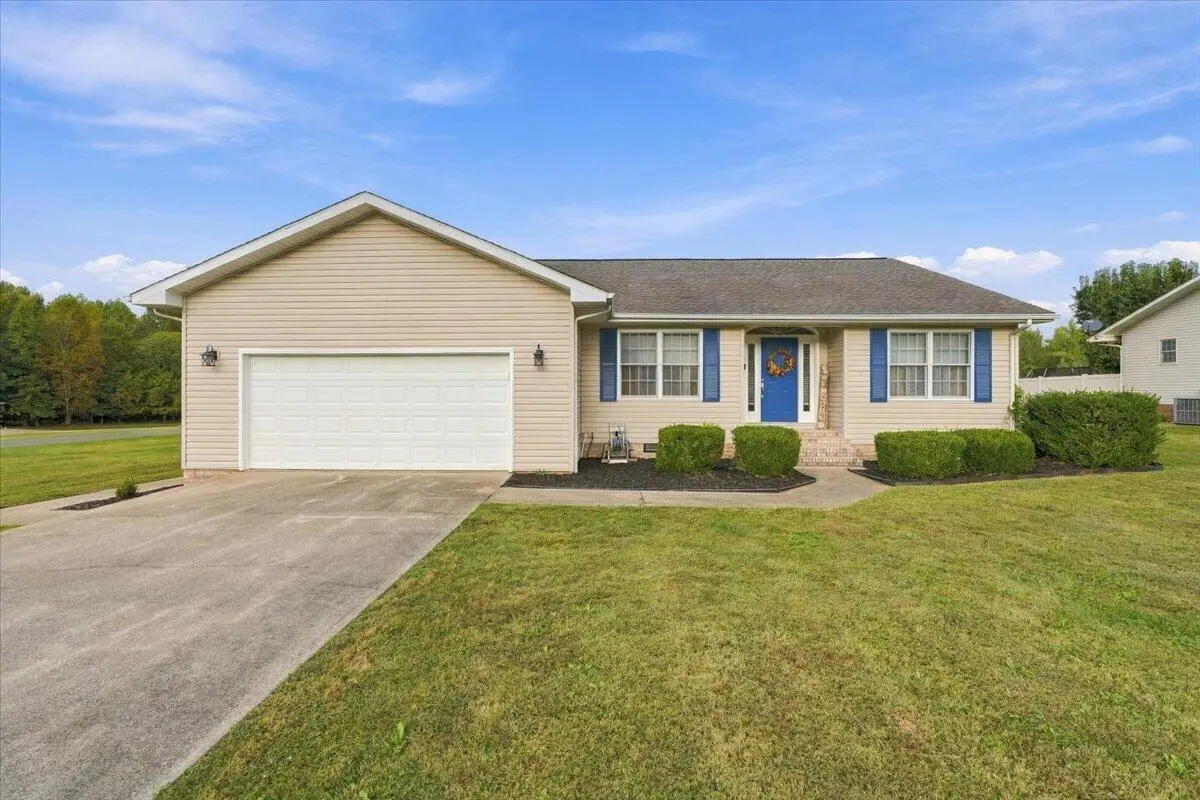 101 Woodrow Street, Eddyville, KY 42038 - #1