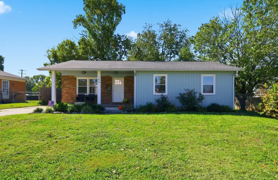 104 Grosser Street, Nicholasville, KY 40356 - #2