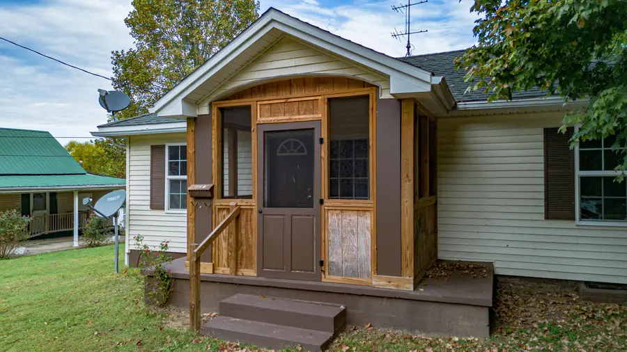 629 E Depot Street, Marion, KY 42064 - #3