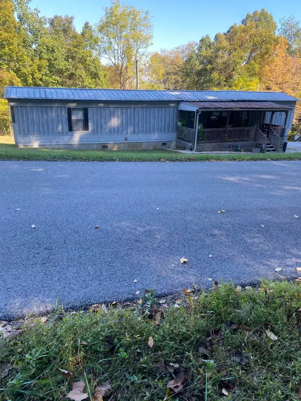 1453 Strawberry Road, Monticello, KY 42633