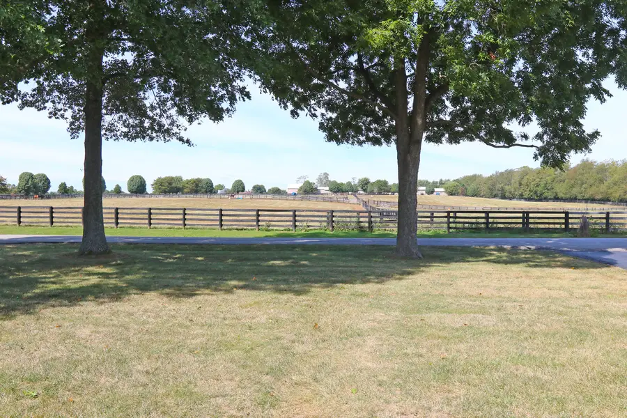 2827 Huntertown Road, Versailles, KY 40383 - #3