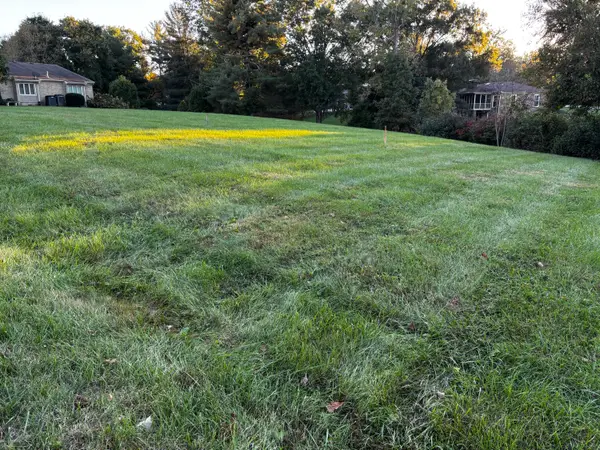 13 Whitebridge Lane, Frankfort, KY 40601