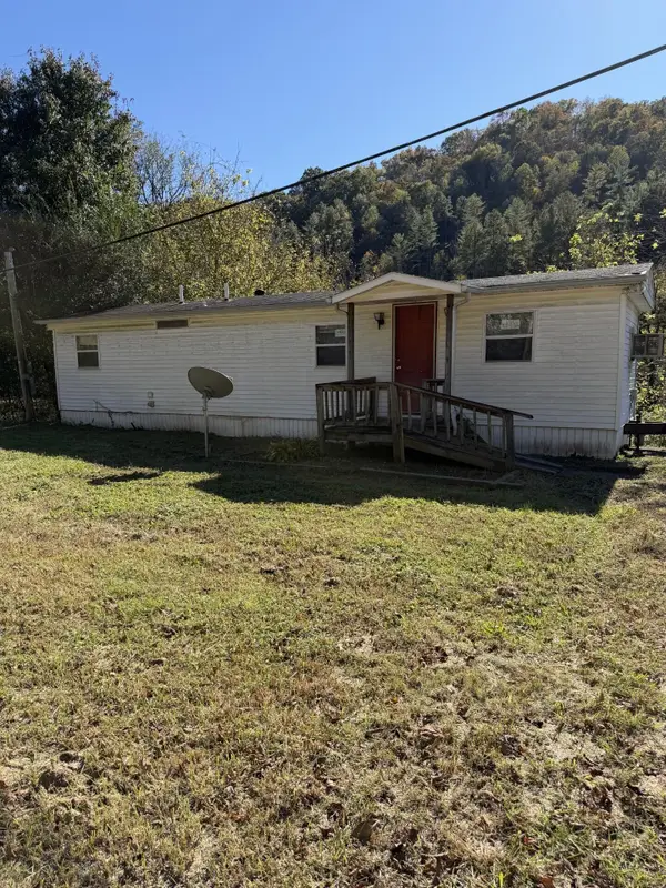 3646 Kentucky 114, Prestonsburg, KY 41653
