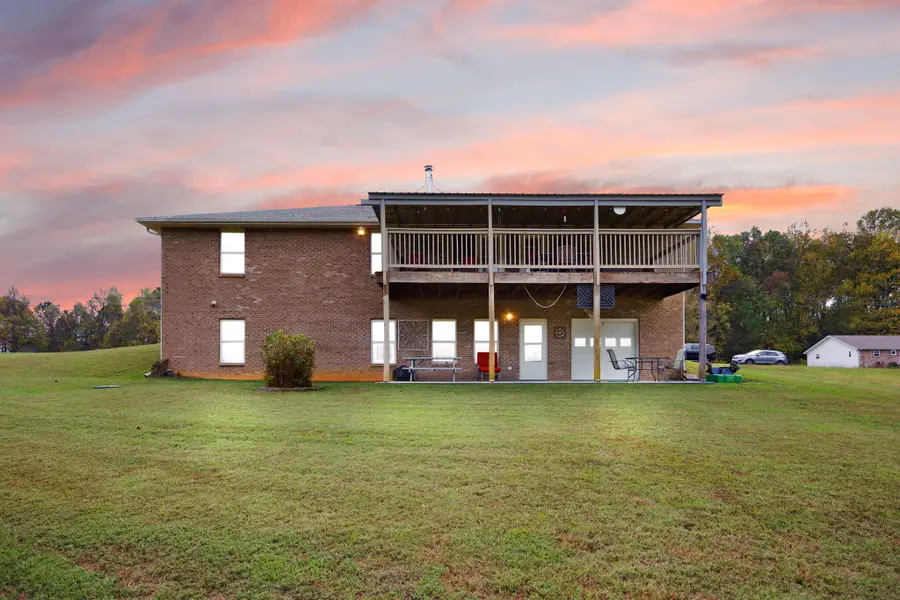 16 Field Drive, Somerset, KY 42503 - #2