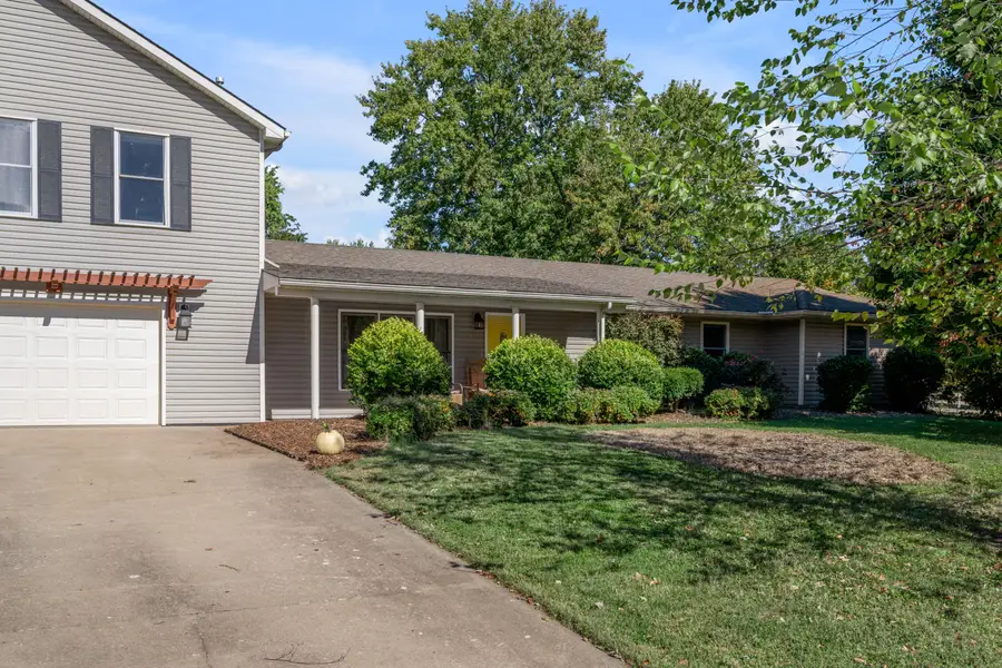 3028 Arrowhead Drive, Lexington, KY 40503 - #2