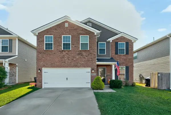928 Thomas Park, Lexington, KY 40511