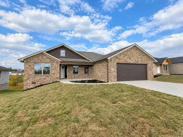 299 Stoney Creek Way, Berea, KY 40403