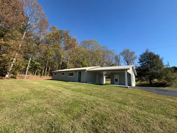 4708 E Ky 8, Vanceburg, KY 41179