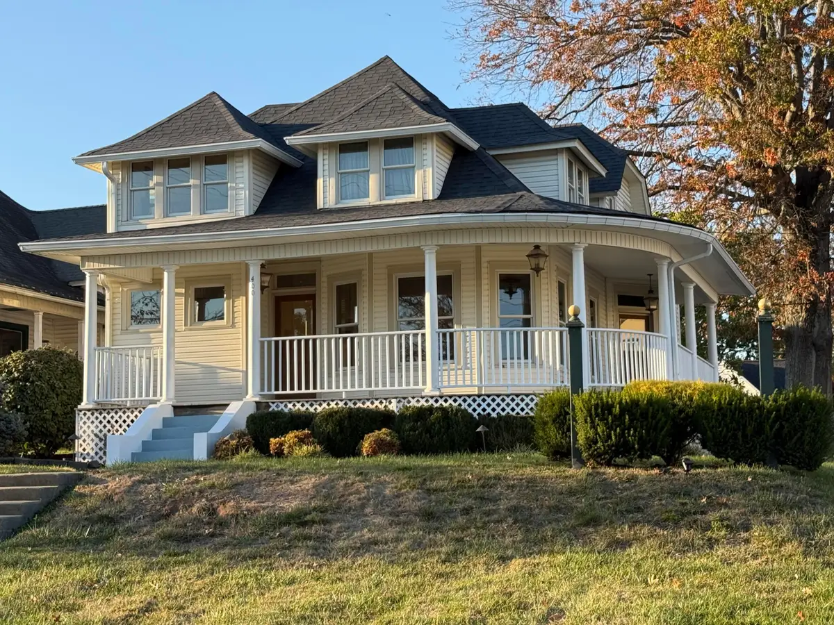 400 W Columbia Street, Somerset, KY 42501 - #1