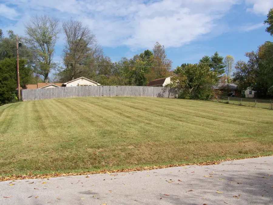 1201 Lark Avenue, Mount Sterling, KY 40353 - #2