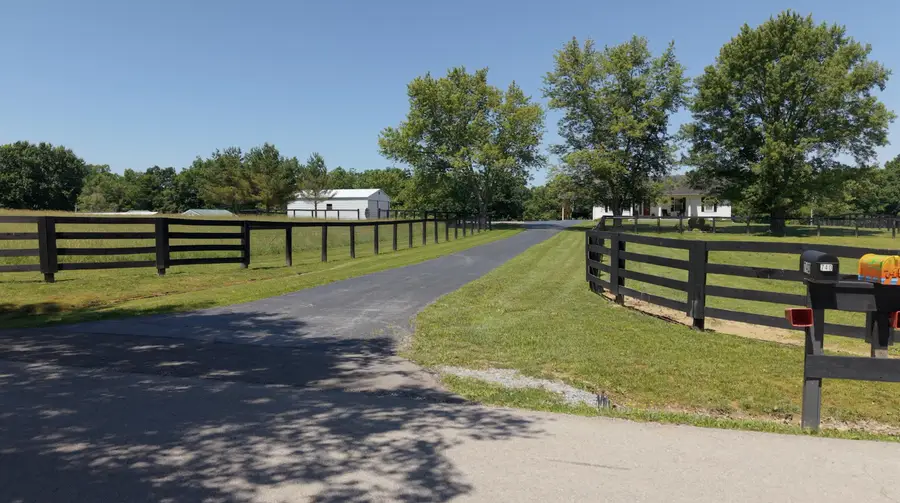 740 Pine Hill Road, Jeffersonville, KY 40337 - #2