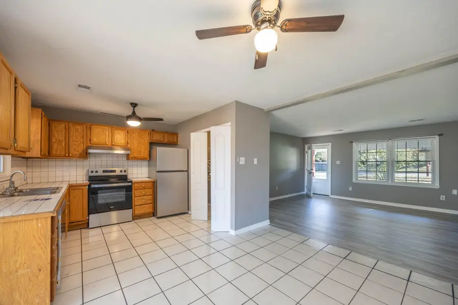 2321 Redbud Lane, Paris, KY 40361 - #3