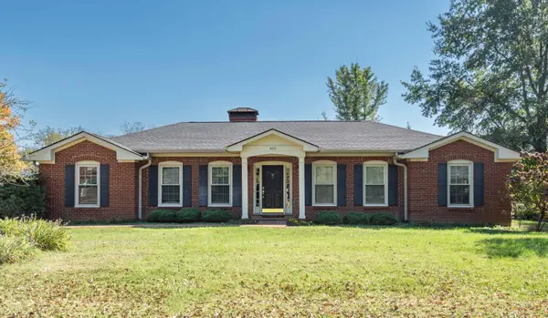 405 Merrywood Drive, Midway, KY 40347
