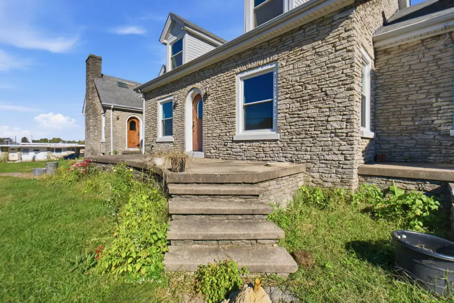 705 W Lexington Avenue, Winchester, KY 40391 - #2