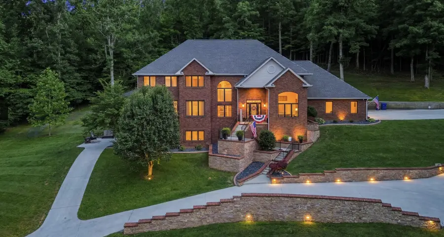 1357 Heather Hills Drive, Somerset, KY 42503 - #2