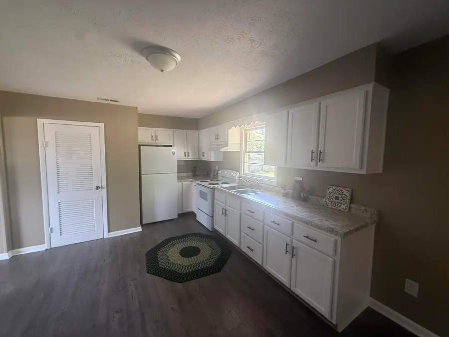 211 Laurel Drive, Berea, KY 40403 - #2