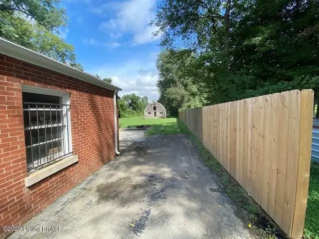 4607 Bardstown Rd, Louisville, KY 40218 - Image #3