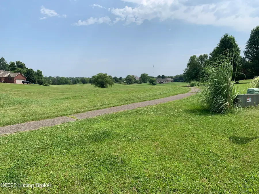 04 Deep Springs Dr, Bardstown, KY 40004 - Image #2