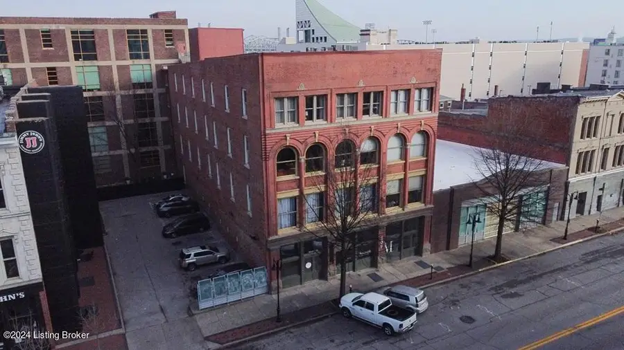 309 E Market St #213, Louisville, KY 40202 - Image #3