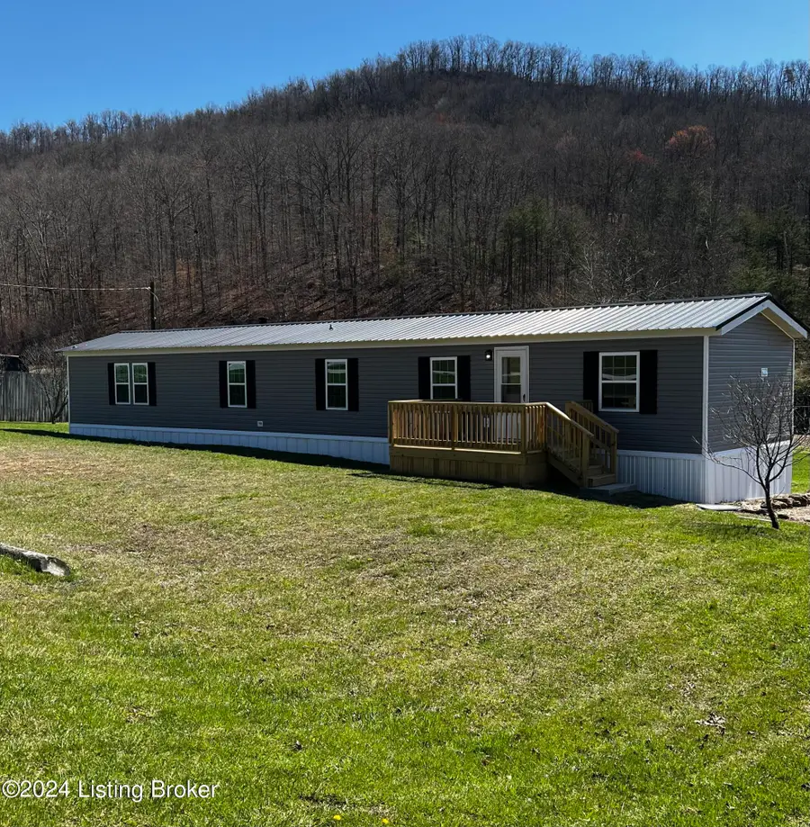 252 Jerrica Leigh Ln, Stanton, KY 40380 - Image #2