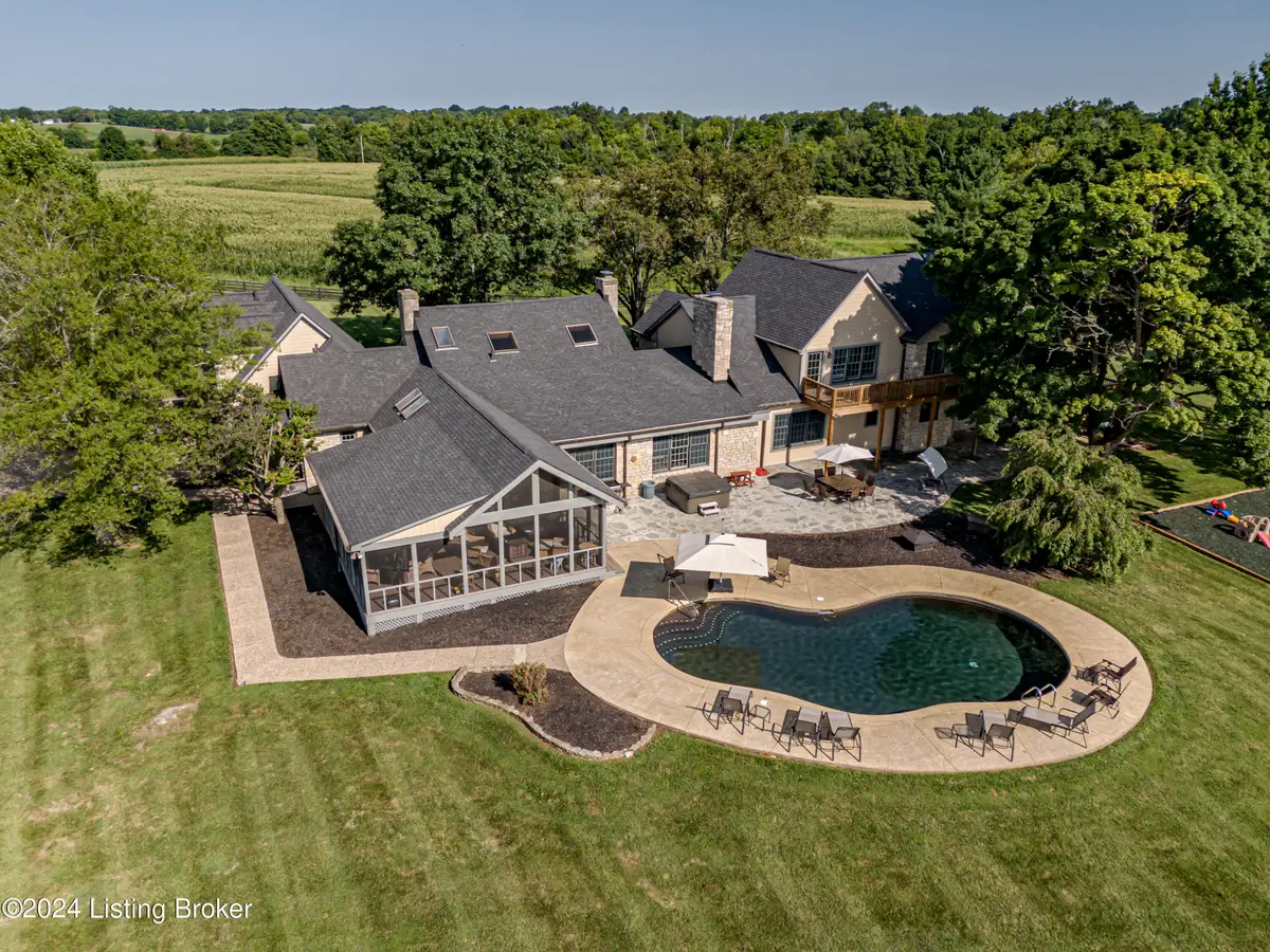 411 Paddock Ln, Simpsonville, KY 40067 - Image #1