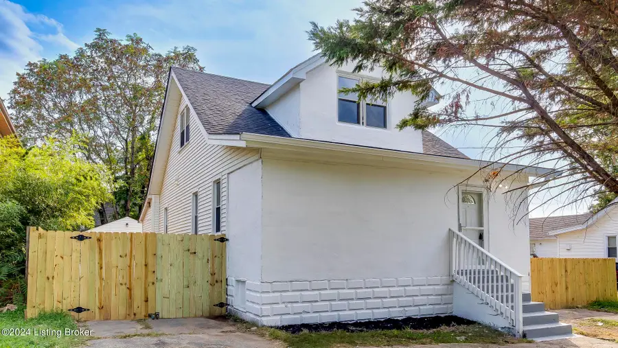 1702 Stallings Ave, Louisville, KY 40216 - #2