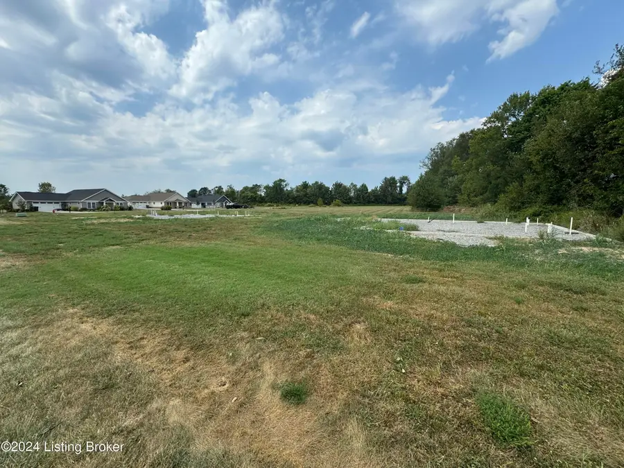 13 Red Leaf Dr, Carrollton, KY 41008 - Image #2
