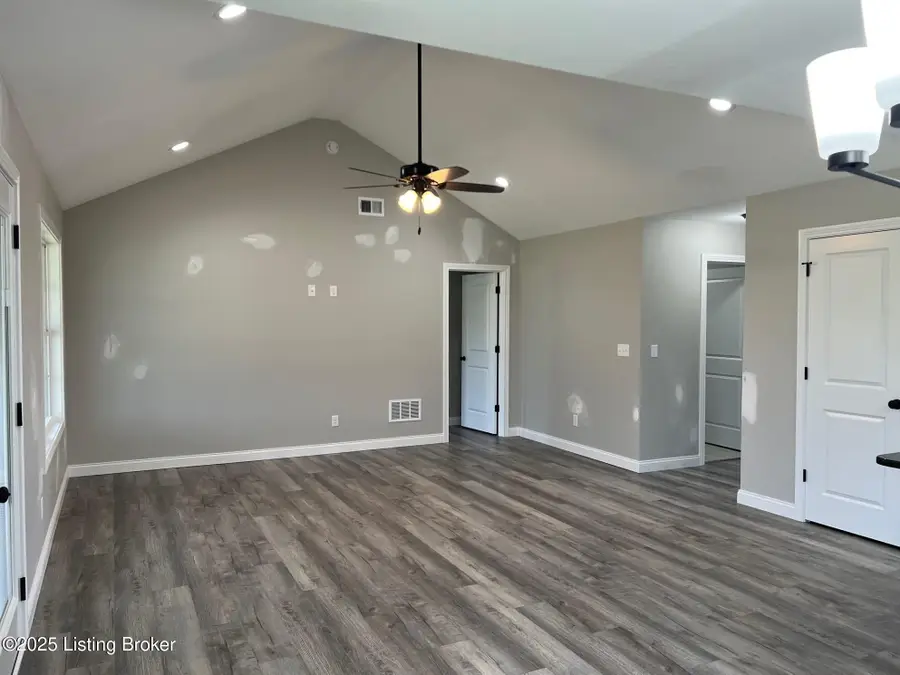 109 New Orleans Ct, Taylorsville, KY 40071 - Image #3