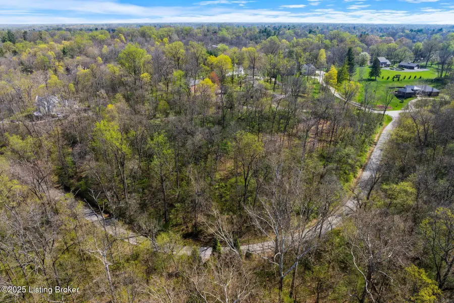 5001 Glengregor Rd, Glenview, KY 40025 - Image #2