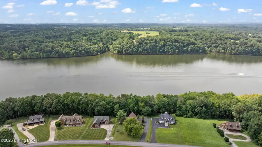 630 Eagle Point Dr, Austin, KY 42123 - Image #2
