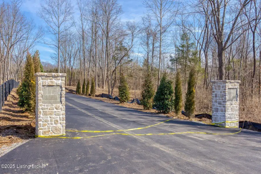 3 Bainsley Ln, Pewee Valley, KY 40056 - Image #2