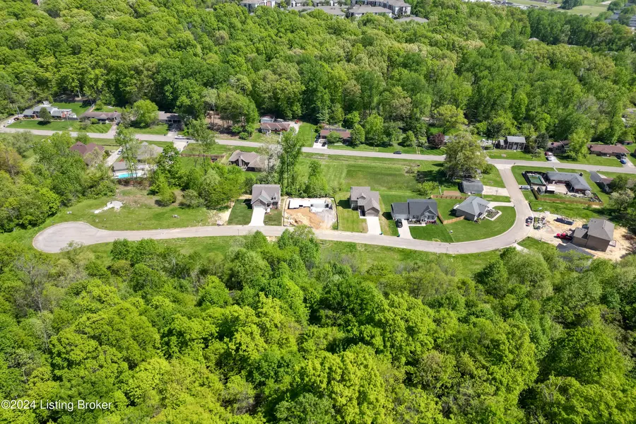 3423 Westhill Cir, Louisville, KY 40214 - Image #3