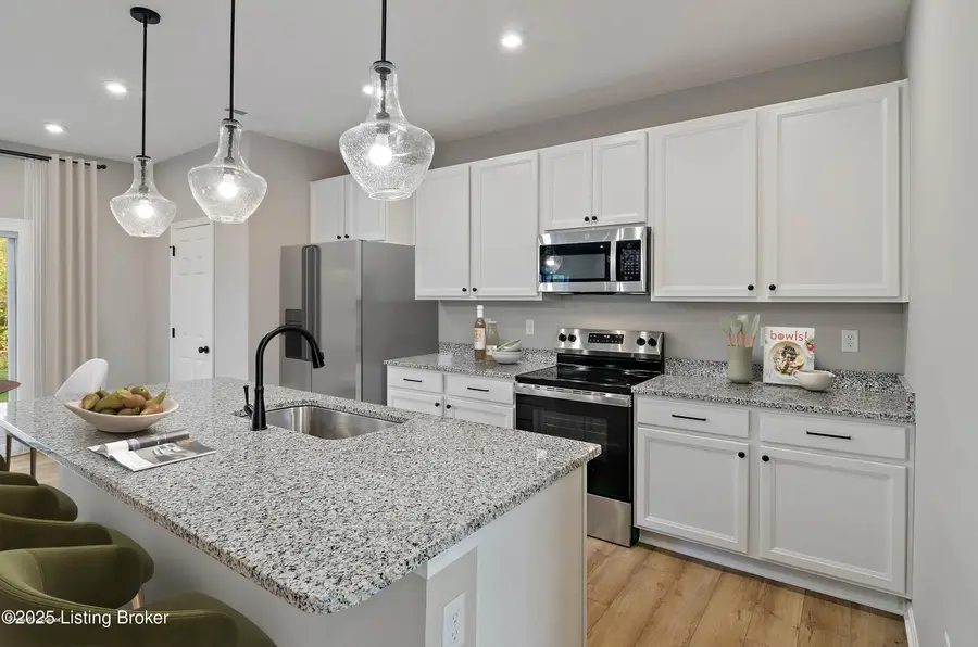 11313 Kaufman Farm Dr, Louisville, KY 40291 - Image #2