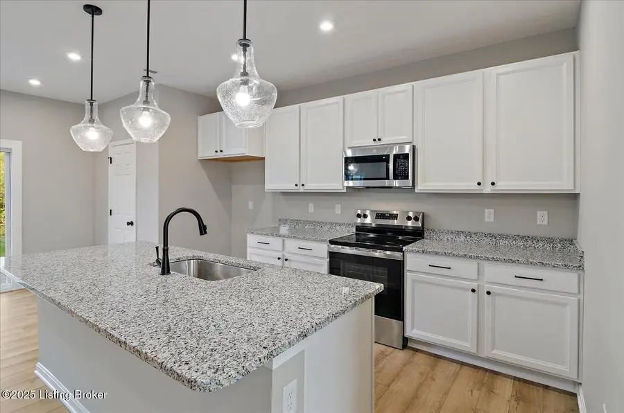 11313 Kaufman Farm Dr, Louisville, KY 40291 - Image #3