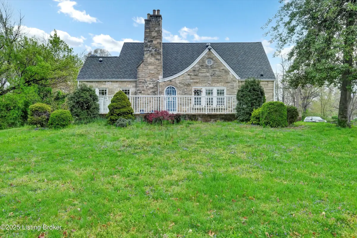 1719 Meyers Ln, Louisville, KY 40216 - Image #1