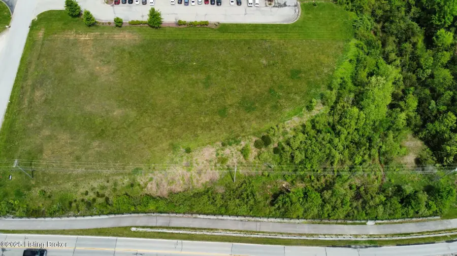 2101 Spencer Ct, La Grange, KY 40031 - Image #2