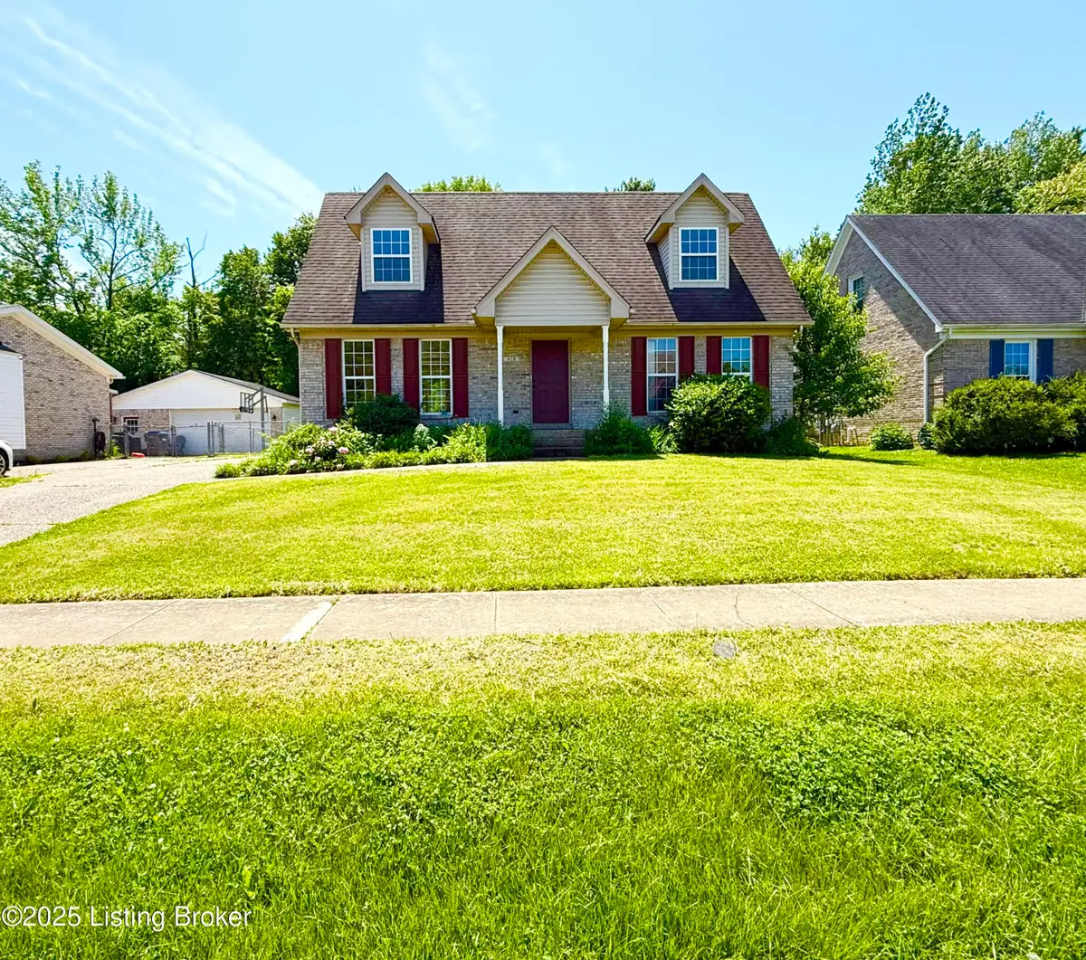 418 Babe Dr, Fairdale, KY 40118 - Image #1