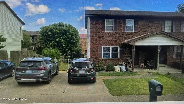 2736 Pioneer Ct, Radcliff, KY 40160