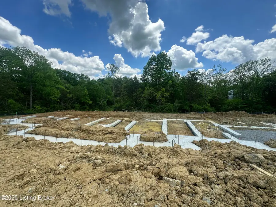 14642 Reserve Park Pl #2, Louisville, KY 40245 - Image #2