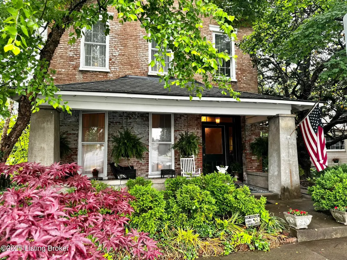 218 Locust St, Jeffersonville, IN 47130 - Image #1